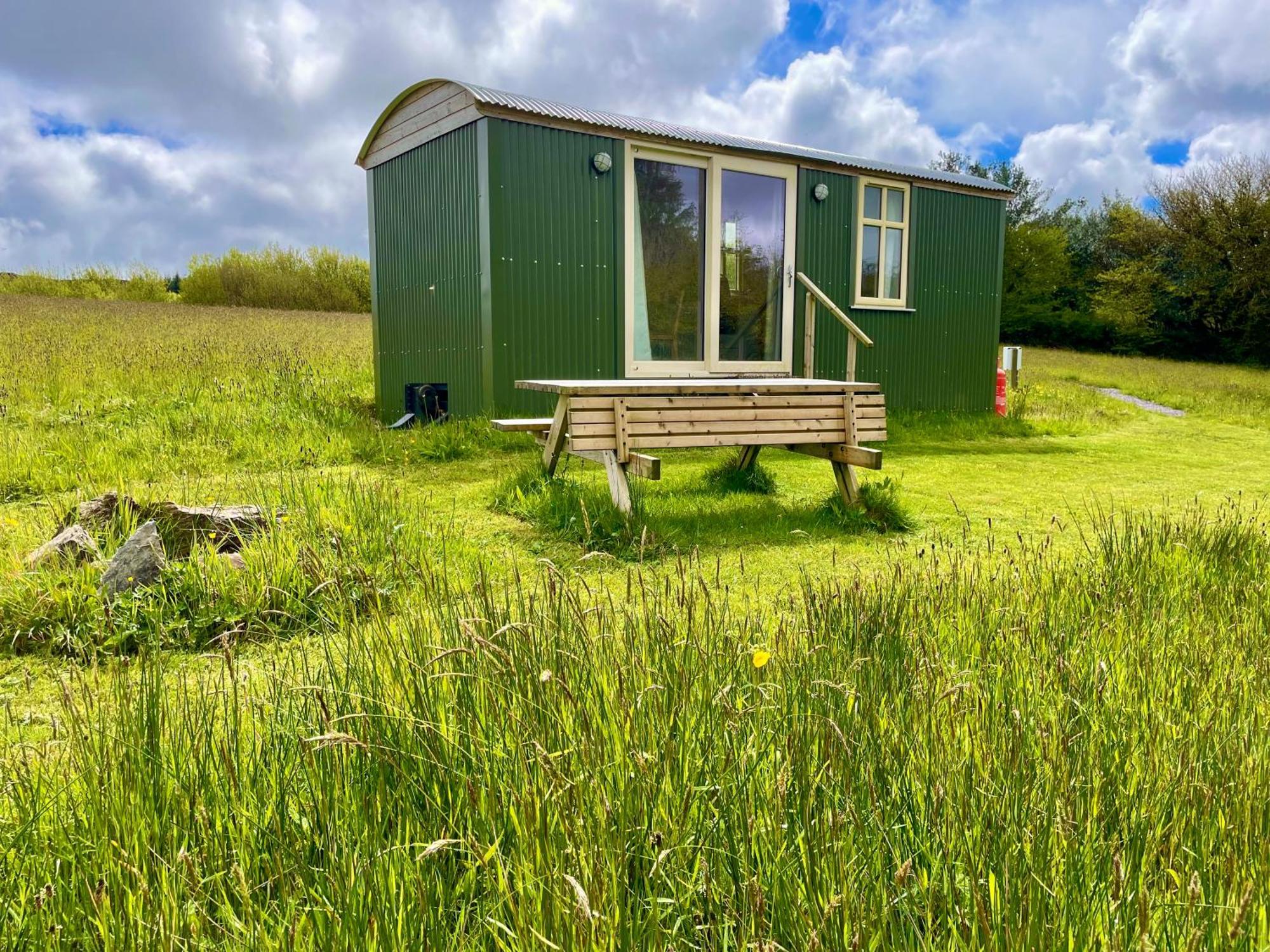 Stepping Stones Glamping 'The Olive' Vila Bantry Exterior foto